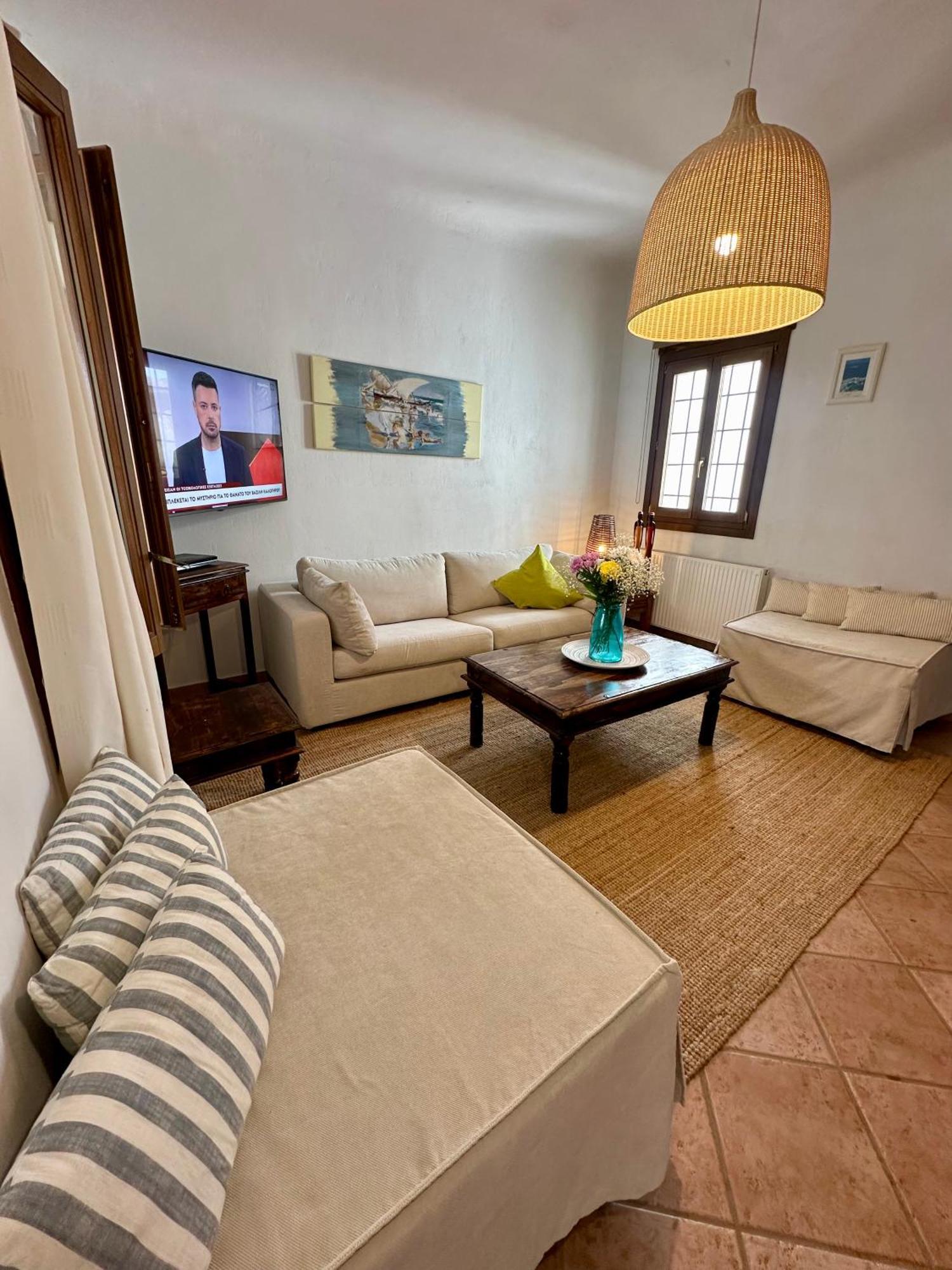 Divers House Agrari  Exteriér fotografie